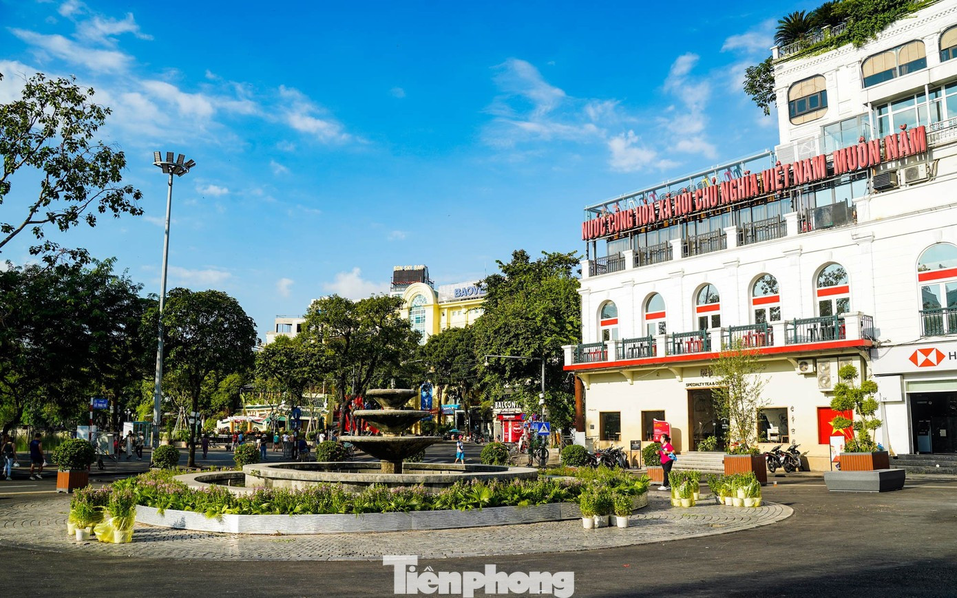Quảng trường Đông Kinh Nghĩa Thục chưa hoàn thiện, tiếp tục được chỉnh trang trong phân kỳ hai- Ảnh 3.
