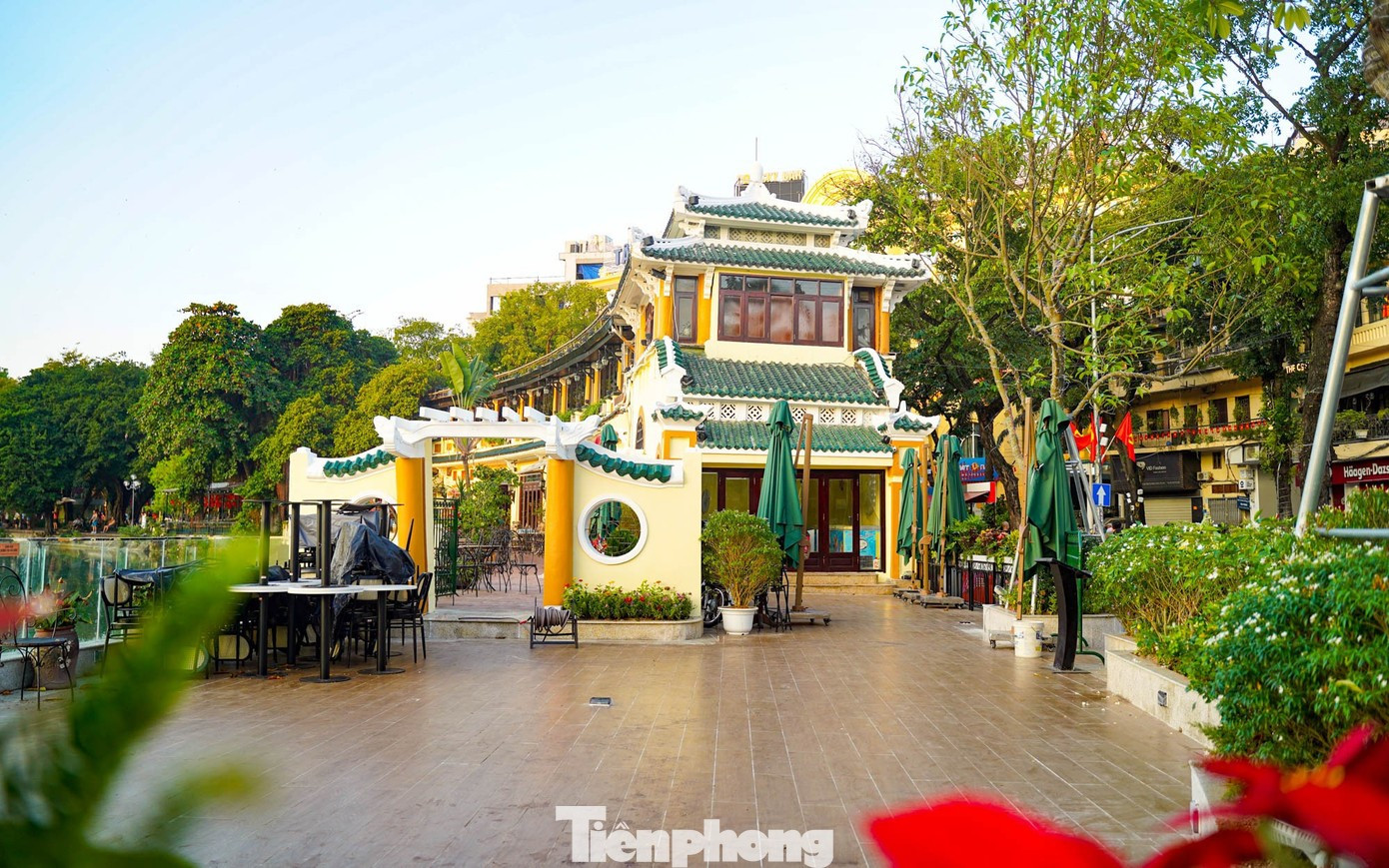 Quảng trường Đông Kinh Nghĩa Thục chưa hoàn thiện, tiếp tục được chỉnh trang trong phân kỳ hai- Ảnh 2.