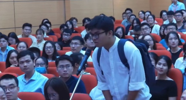 Nam bác sĩ gây bão mạng vì TỪ CHỐI chọn chuyên ngành Nội trú: Hoá ra là "người quen" từng làm rạng danh Việt Nam tại đấu trường quốc tế!- Ảnh 1.