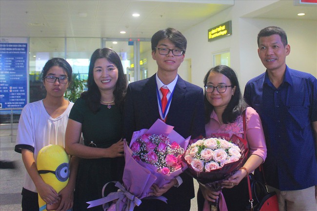 Nam bác sĩ gây bão mạng vì TỪ CHỐI chọn chuyên ngành Nội trú: Hoá ra là "người quen" từng làm rạng danh Việt Nam tại đấu trường quốc tế!- Ảnh 2.