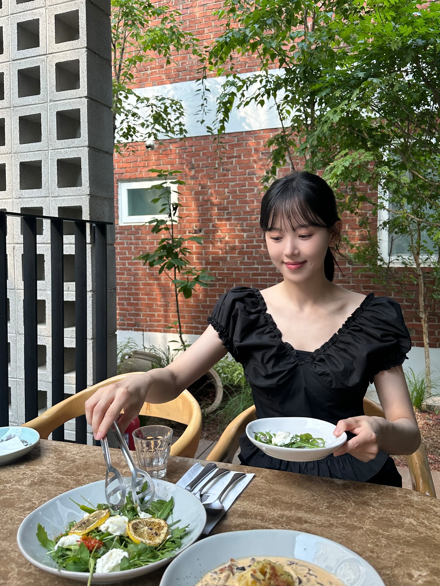 "Ác nữ" U40 đẹp ngang Yoona: Ngoài đời trẻ lâu không tưởng, từng có màn hở bạo đi vào lịch sử- Ảnh 8.