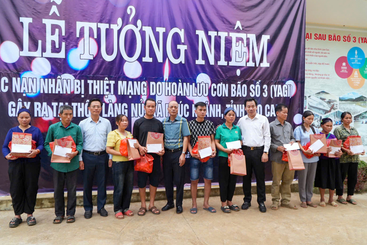 Xúc động lễ tưởng niệm một năm ngày mất của 67 nạn nhân Làng Nủ- Ảnh 2.