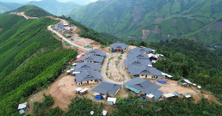 Xúc động lễ tưởng niệm một năm ngày mất của 67 nạn nhân Làng Nủ- Ảnh 3.