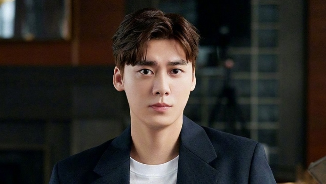 Sự hết thời của 1 sao hạng A: Nh&acirc;n c&aacute;ch tệ hại 3 năm kh&ocirc;ng ai mời đ&oacute;ng phim, phải quỳ gối xin lỗi kh&aacute;n giả- Ảnh 2.