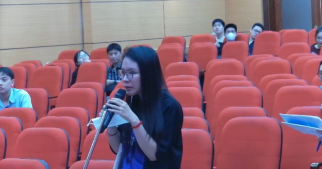 Xuất hiện gần cuối buổi đăng ký, Bác sĩ đẹp trai này chọn ngành gì mà những người ngồi sau TRÒN MẮT kinh ngạc?- Ảnh 2.