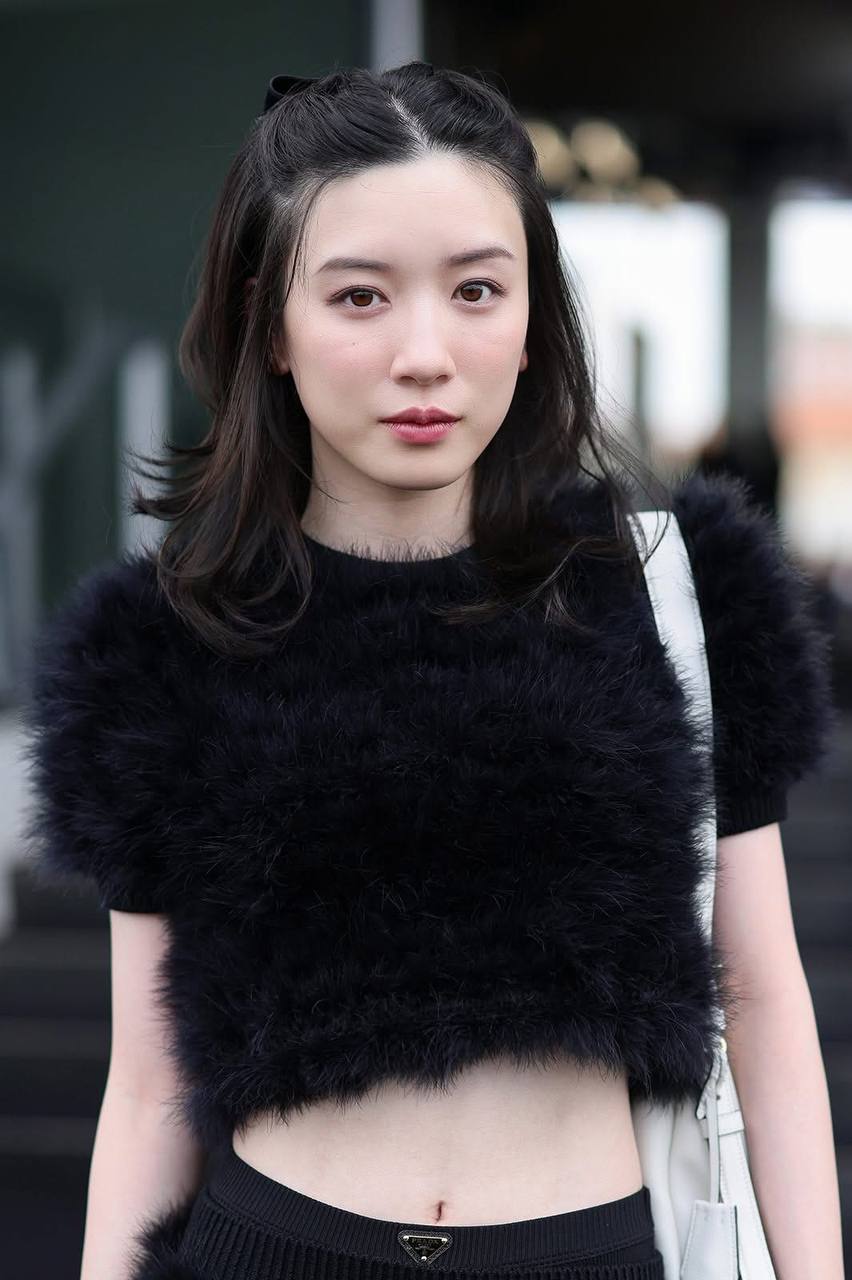 2 đại sứ ngoại tình với nhau, Prada chắc “sống khỏe” nhờ phí bồi thường hợp đồng- Ảnh 9.