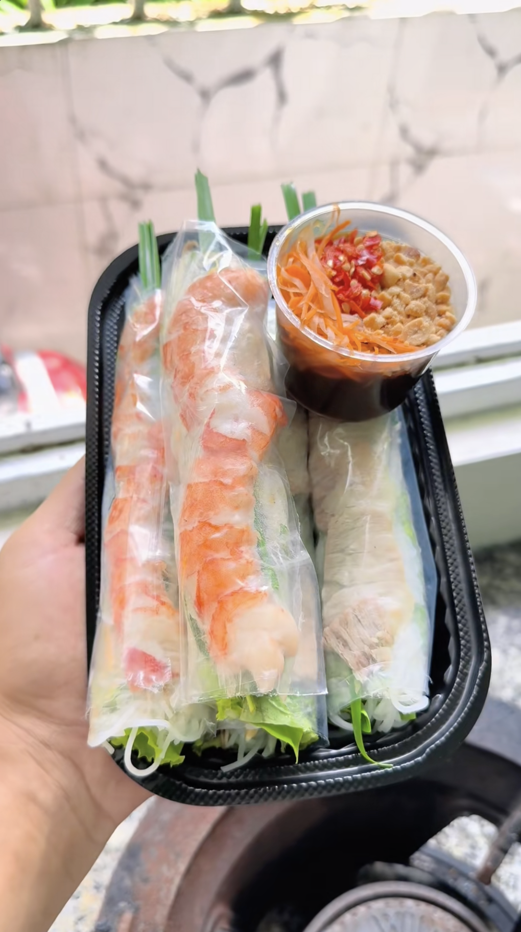 “Ai cũng muốn đi phụ hồ” khi gặp chủ nhà miền Tây hào sảng, ngày nào cũng đãi thợ tôm hùm, cua hoàng đế- Ảnh 6.