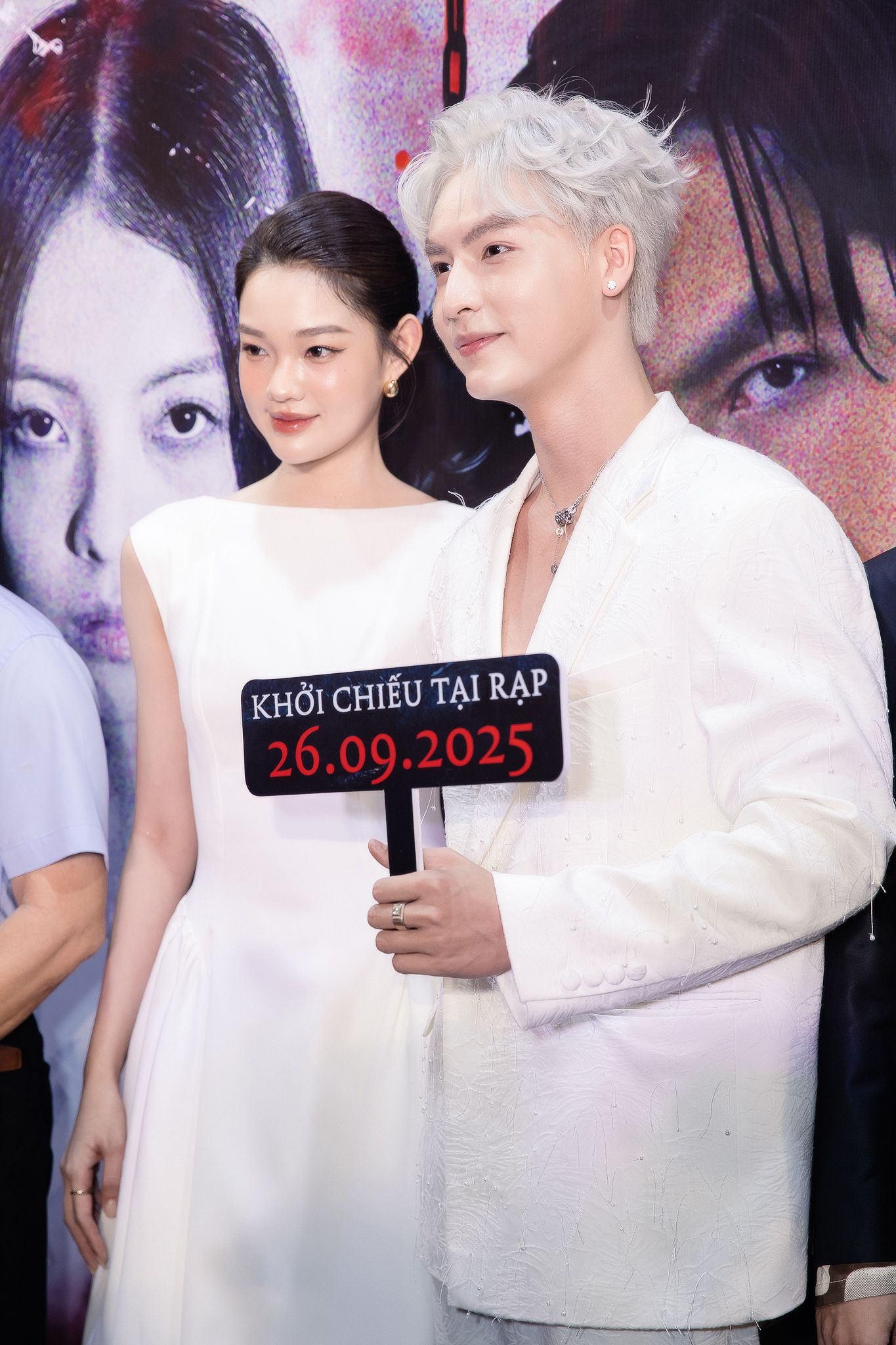 Tuyệt đối đừng xem phim Việt này lúc nửa đêm: Thấy trailer thôi đã rùng mình, nam chính sao mà đẹp thế- Ảnh 6. Tuyệt đối đừng xem phim Việt này lúc nửa đêm: Thấy trailer thôi đã rùng mình, nam chính sao mà đẹp thế- Ảnh 6.