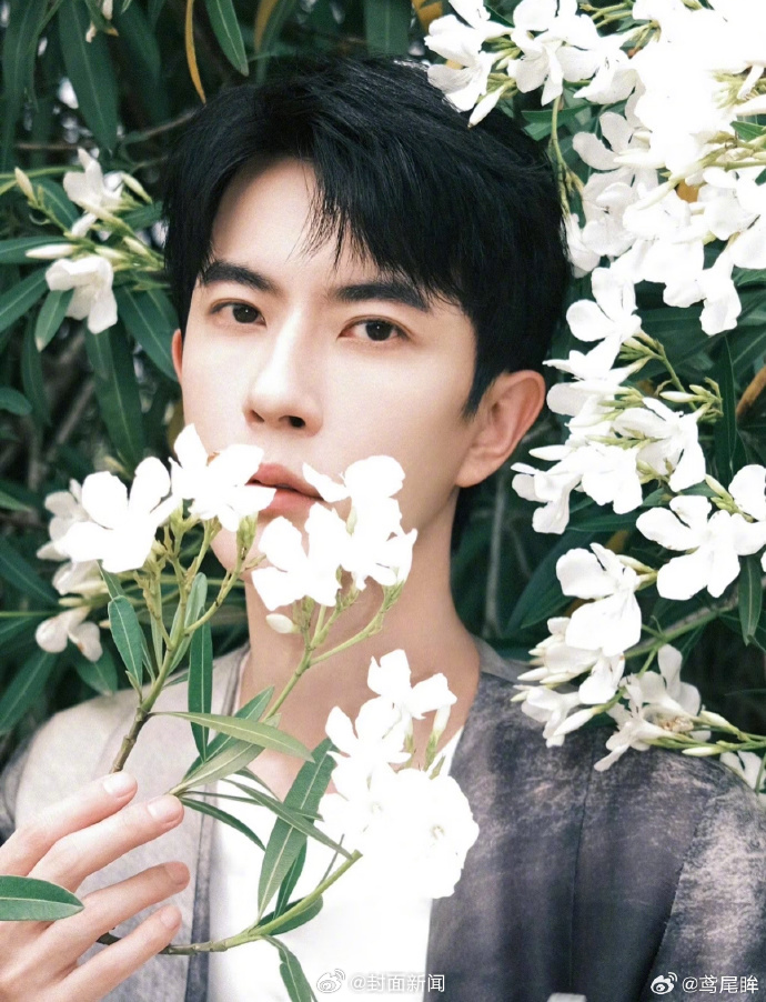 Hình ảnh chưa từng lên sóng của “mỹ nam cổ trang số 1 Trung Quốc” vừa ngã lầu tử vong gây đau xót nhất lúc này- Ảnh 8.