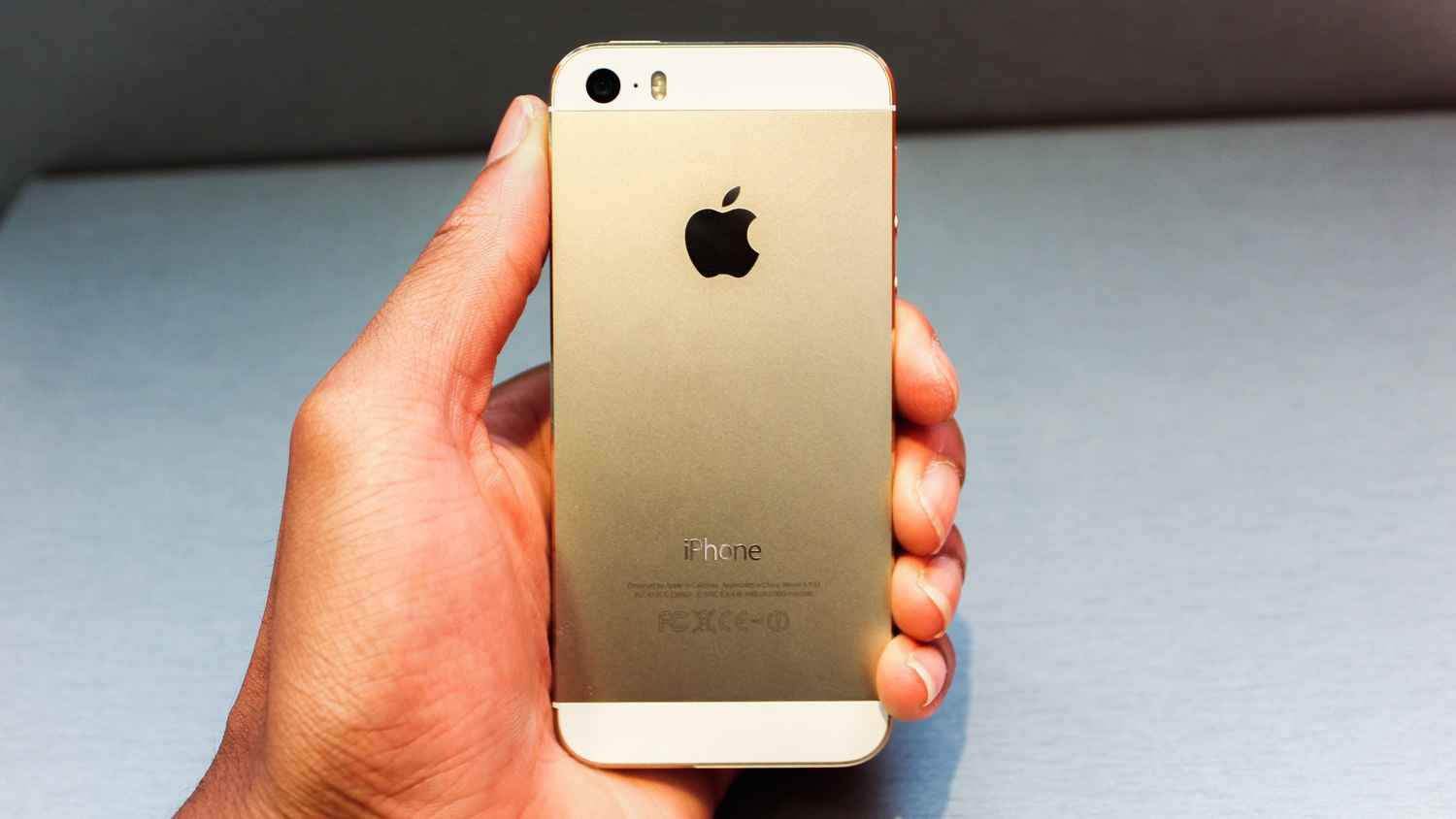 Ai chê thì chê nhưng phải thừa nhận, có một điều chỉ Apple làm được: Mỗi lần iPhone ra mắt là một cơn sốt màu sắc, cả thế giới "phát cuồng"- Ảnh 2.