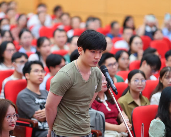Những tân bác sĩ được xin info nhiều nhất sau buổi chọn chuyên ngành nội trú- Ảnh 3.