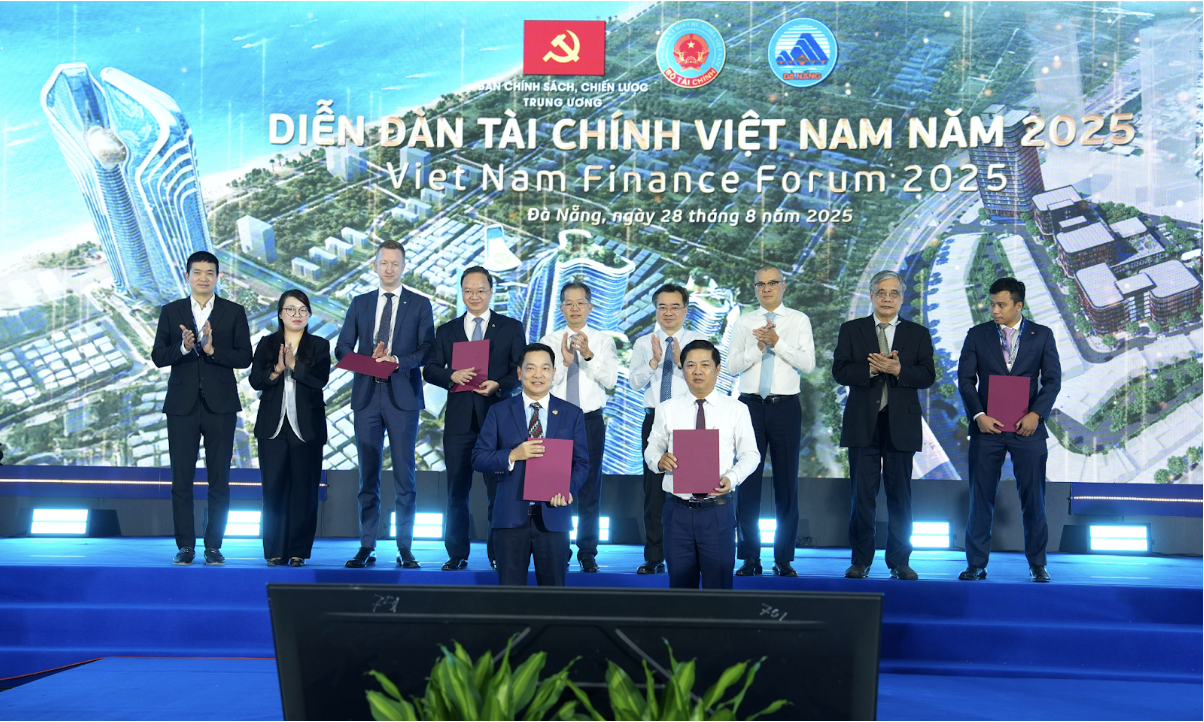 Đà Nẵng đón làn sóng khách quốc tế, tiểu thương ‘chốt đơn’ nhanh nhờ VNPAY-QR- Ảnh 1.