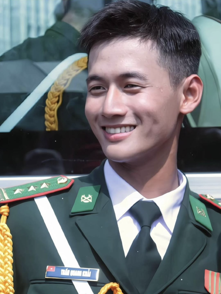 Hậu A80, khối trưởng hot boy thăng hạng visual, điển trai như tài tử nhờ công của bạn gái- Ảnh 4.