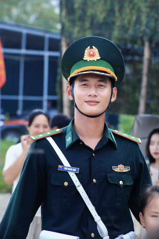 Hậu A80, khối trưởng hot boy thăng hạng visual, điển trai như tài tử nhờ công của bạn gái- Ảnh 2.