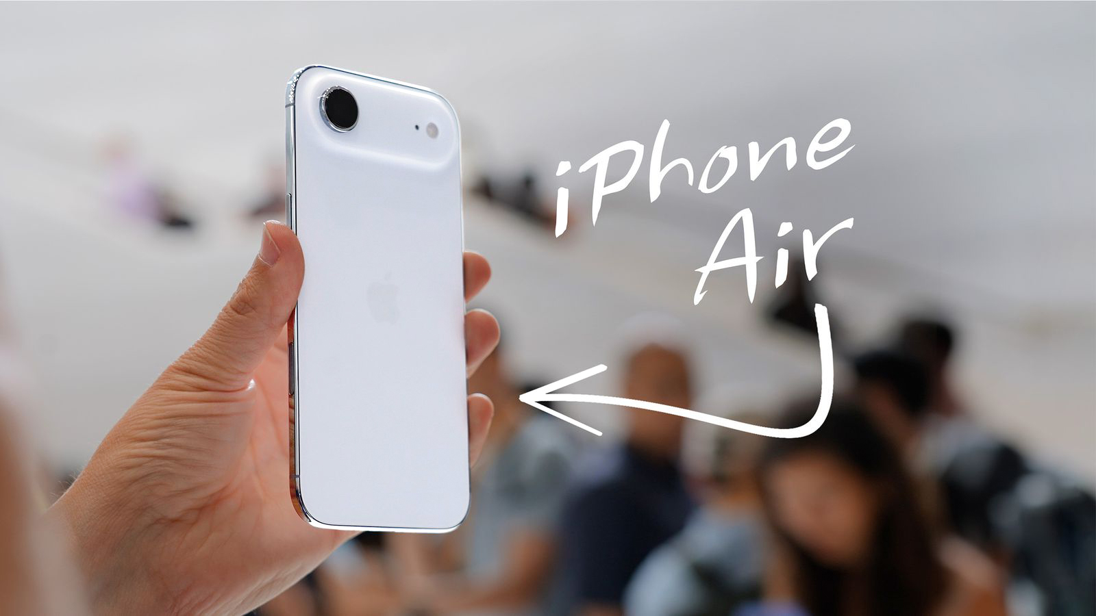 Trên tay iPhone Air siêu mỏng và iPhone 17 Pro Max màu Cam Vũ trụ, có xấu thật không?- Ảnh 1.