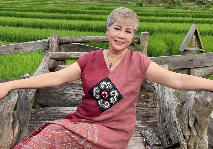 Sao nữ Gặp nhau cuối tuần sau 25 năm: Người sống cô đơn, người làm mẹ đơn thân- Ảnh 4. Sao nữ Gặp nhau cuối tuần sau 25 năm: Người sống cô đơn, người làm mẹ đơn thân- Ảnh 4.