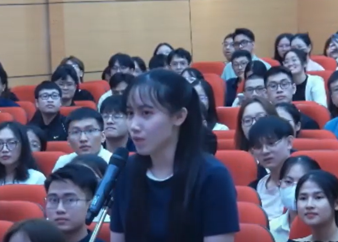 Nữ sinh gây choáng nhất đợt chọn chuyên ngành bác sĩ nội trú: Sinh ra để thành "thủ khoa", tiểu thuyết cũng chỉ cỡ này!- Ảnh 1.