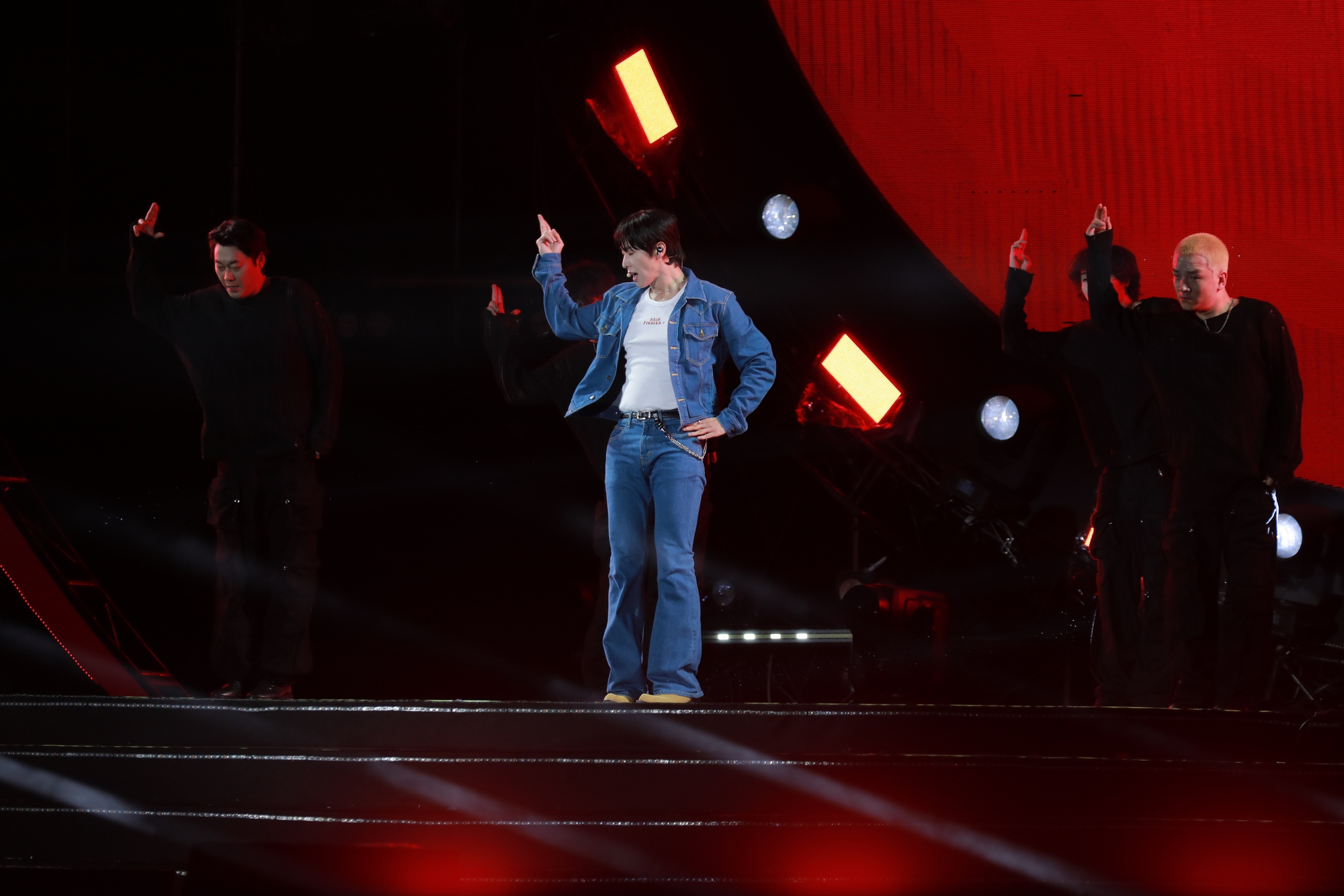 The K Showtime: Taeyeon, U-Know và dàn idol Kpop đỉnh cao mang thanh xuân trở về, chiêu đãi fan Việt bữa tiệc visual có 1-0-2- Ảnh 10.