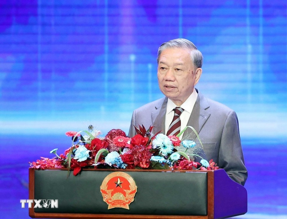 Bộ Chính trị đặt mục tiêu: Đến năm 2030, người dân được miễn viện phí ở mức cơ bản- Ảnh 1.