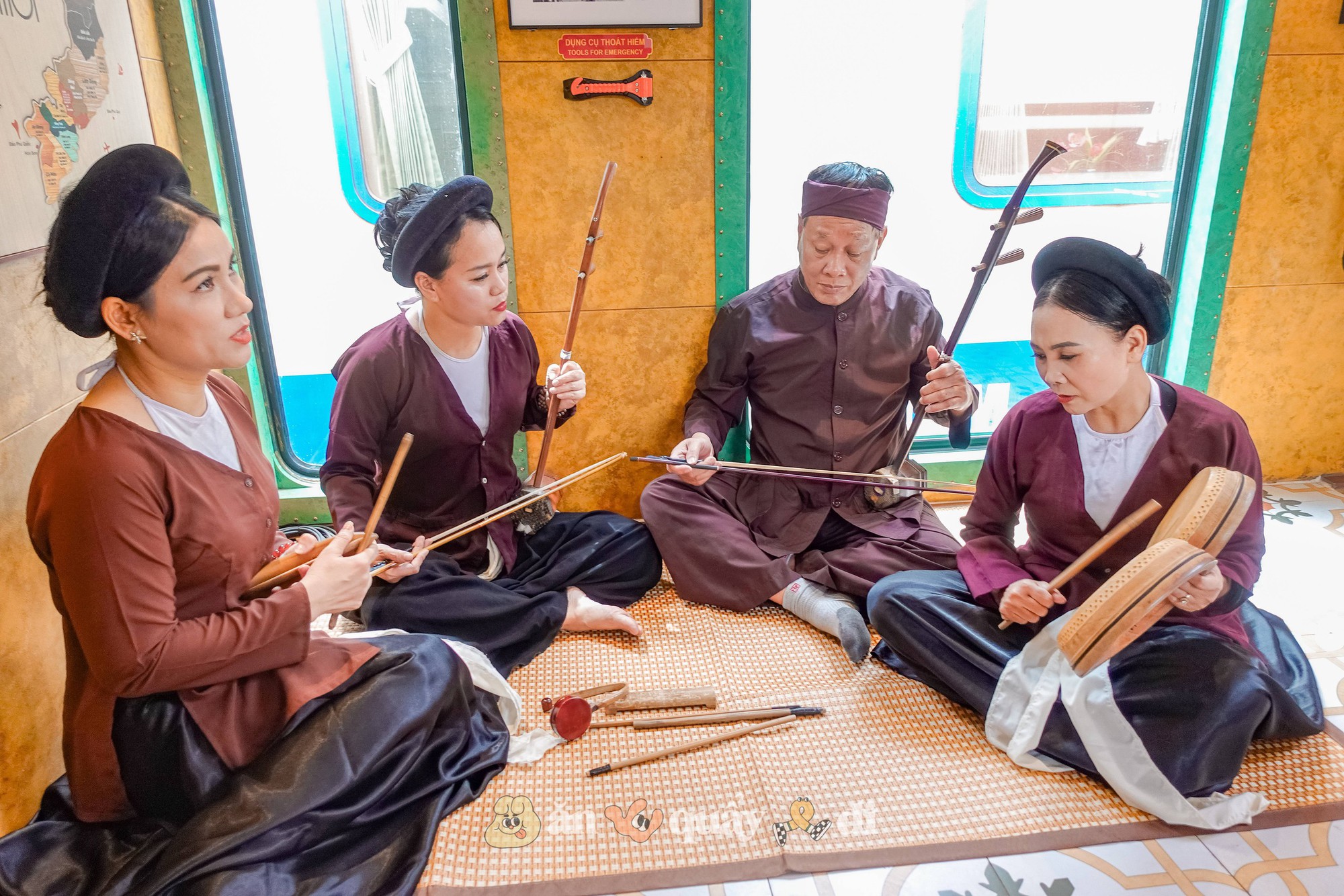 Chi 550k trải nghiệm 3,5h trên tàu 