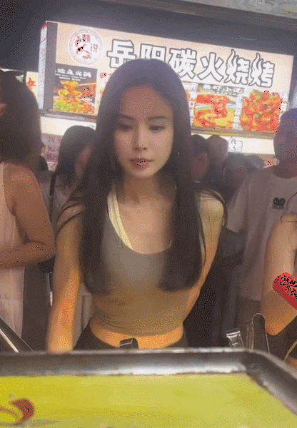 Cam thường đáng kinh ngạc của "Tiểu Long Nữ" 59 tuổi- Ảnh 2.
