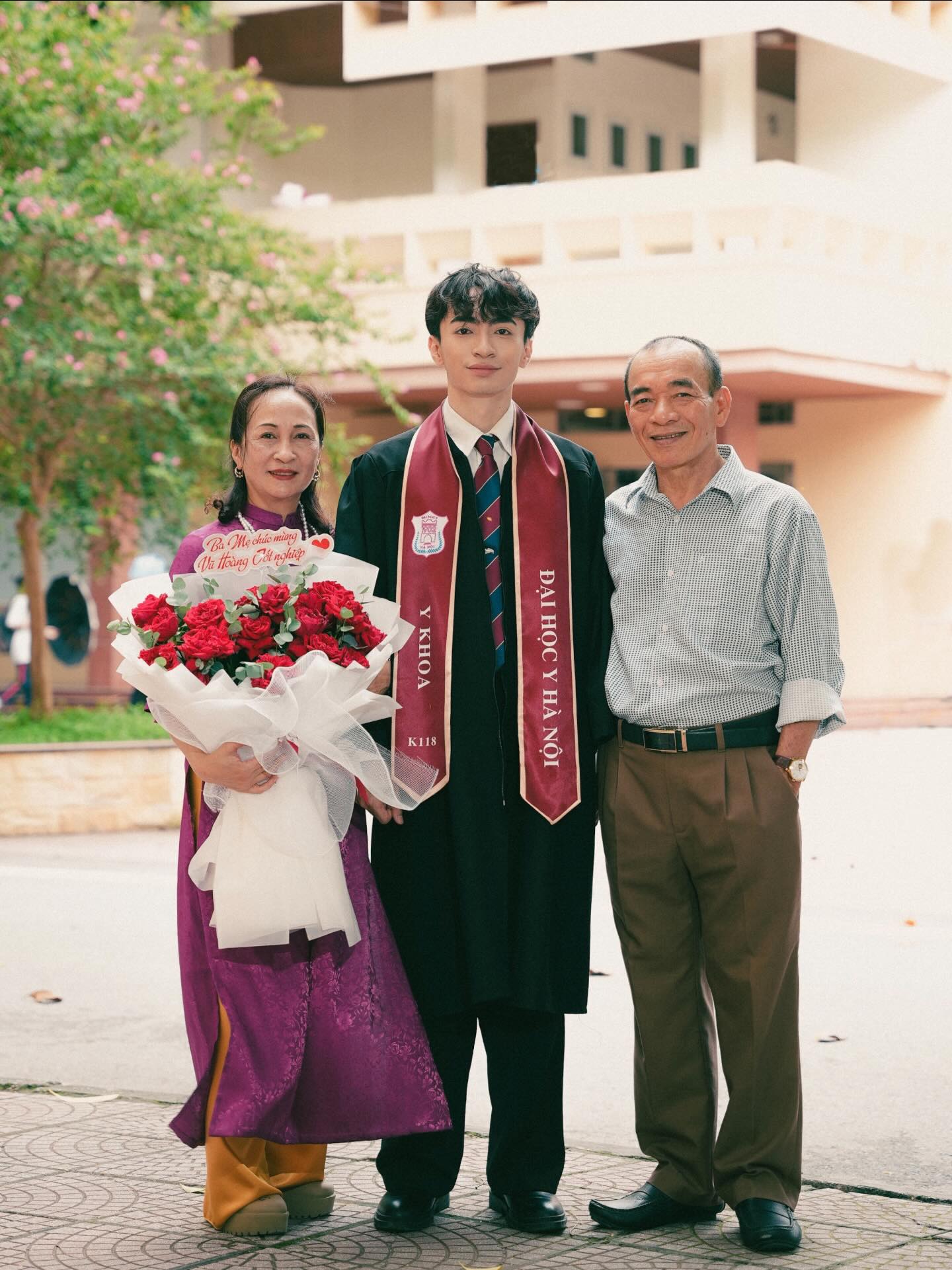 Đằng sau chiếc túi vải của bác sĩ nội trú Đại học Y Hà Nội chọn chuyên ngành “vào sinh ra tử”- Ảnh 5.