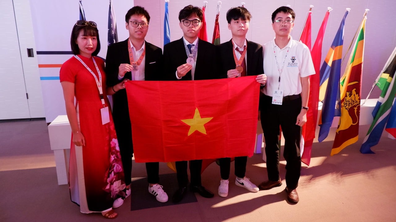 "Tinh hoa trong tinh hoa" - thủ khoa kỳ thi bác sĩ nội trú 2025 từng trưởng thành từ ngôi trường cấp 3 nổi tiếng- Ảnh 13.