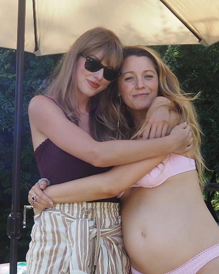 Taylor Swift ra toà trong vụ kiện nóng nhất showbiz!- Ảnh 1. Taylor Swift ra toà trong vụ kiện nóng nhất showbiz!- Ảnh 1.