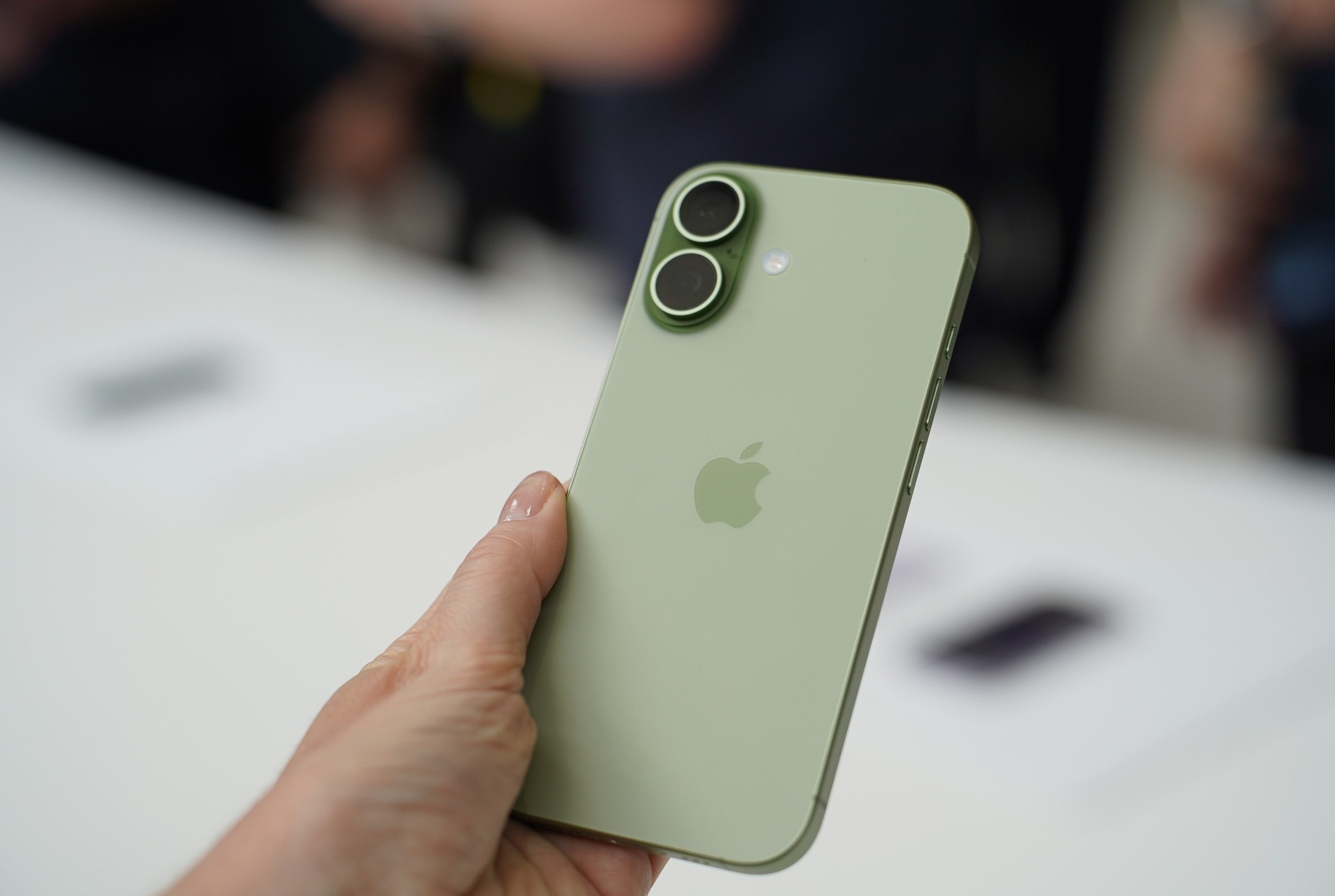 Với 7 nâng cấp này, đây mới là chiếc iPhone đáng xuống tiền nhất lúc này- Ảnh 1.