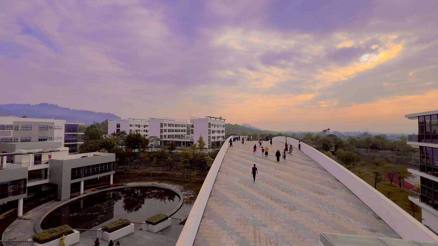 "Tinh hoa trong tinh hoa" - thủ khoa kỳ thi bác sĩ nội trú 2025 từng trưởng thành từ ngôi trường cấp 3 nổi tiếng- Ảnh 7.