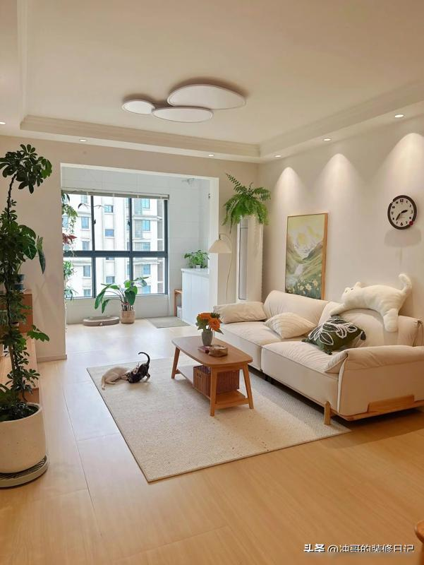 Cuộc sống tối giản của người phụ nữ 40 tuổi: Ngôi nhà 72m2 sạch sẽ, tiện nghi và “giàu có” từ trong nếp sống- Ảnh 4. Cuộc sống tối giản của người phụ nữ 40 tuổi: Ngôi nhà 72m2 sạch sẽ, tiện nghi và “giàu có” từ trong nếp sống- Ảnh 4.