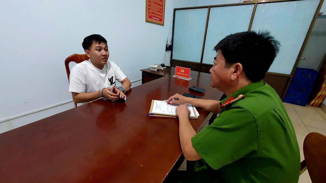 Công an đón lõng xe khách, bắt giữ thanh niên đánh chết bạn- Ảnh 2.