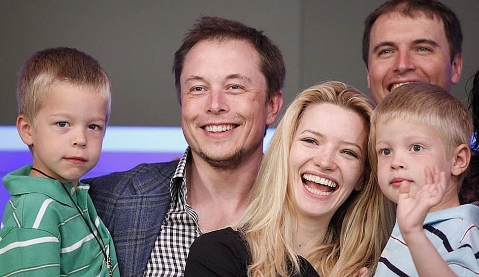 Con gái chuyển giới của tỷ phú Elon Musk được ví như Rapunzel bước ra từ cổ tích: Tên tuổi mới của làng mẫu quốc tế- Ảnh 2.