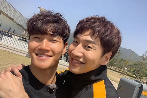 Kim Jong Kook không mời Lee Kwang Soo dự đám cưới, nội bộ Running Man lục đục, cạch mặt nhau?- Ảnh 3.