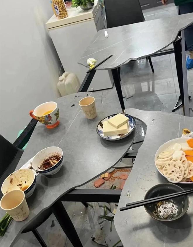 Người trong nghề tiết lộ: 5 kiểu bàn ăn tưởng đẹp mà hóa ra phí tiền, ai mua rồi đều hối hận muốn khóc- Ảnh 2.