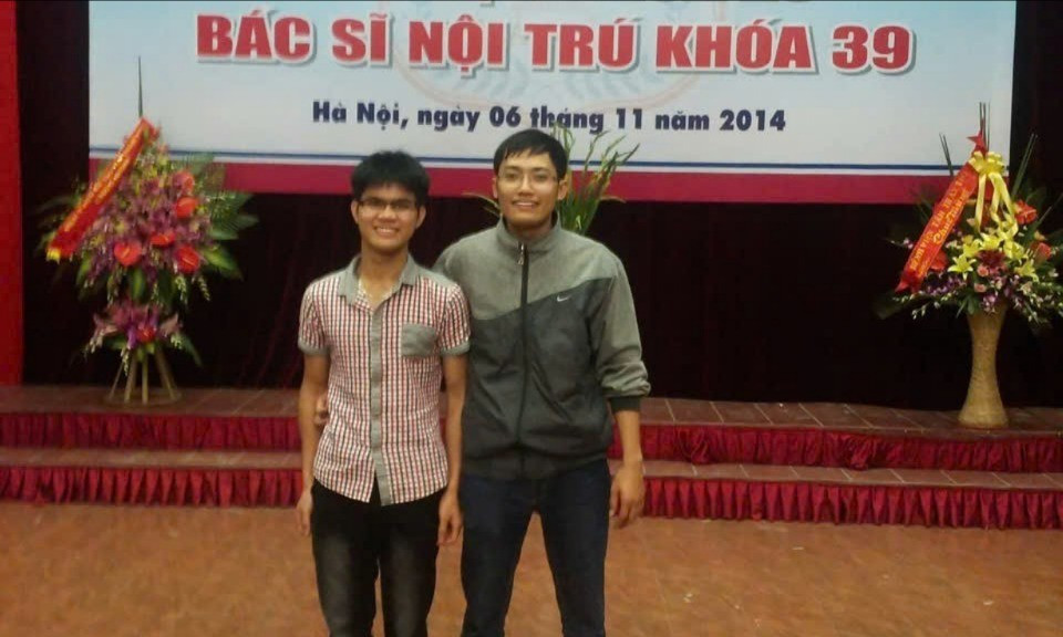 Bác sĩ nội trú kể về thanh xuân đáng nhớ và mái tóc đặc biệt- Ảnh 1.
