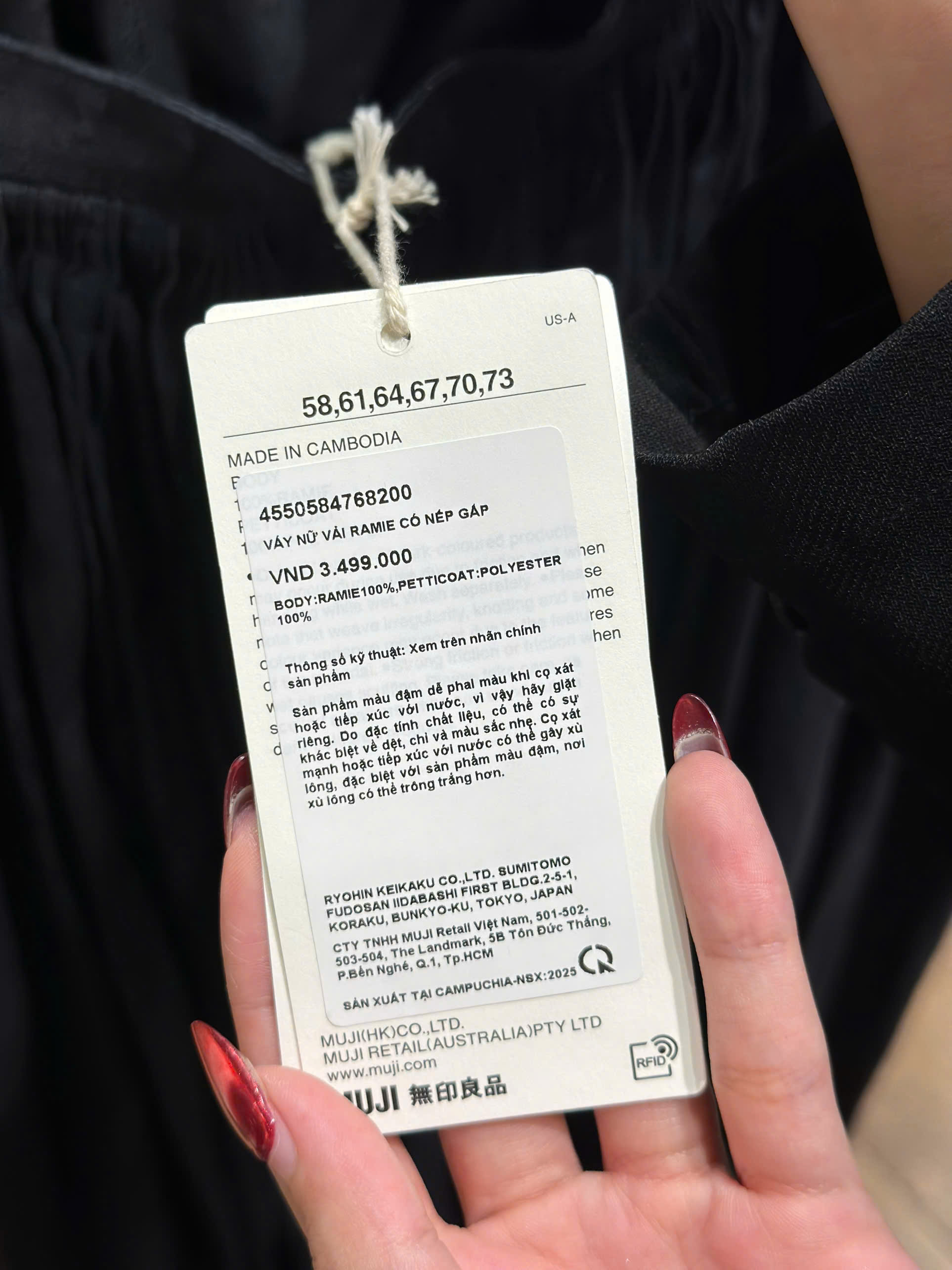 MUJI bán váy 3,5 triệu khiến cả cõi mạng xôn xao- Ảnh 2.