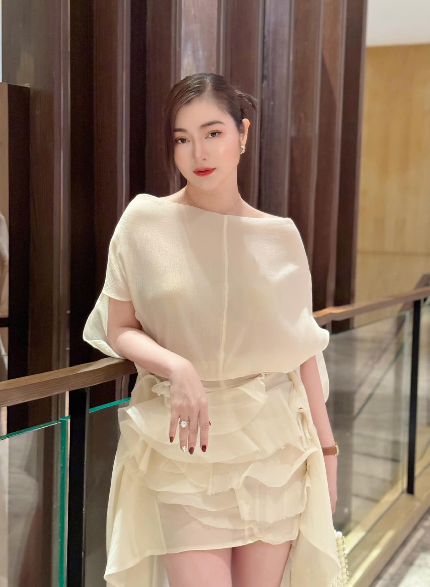 Bí ẩn chuyện tình của cặp diễn viên - ca sĩ Vbiz, đã đăng ký kết hôn nhưng vẫn coi nhau như người lạ- Ảnh 9.