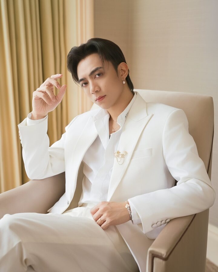 Hai sao nhí Gặp nhau cuối tuần: Người nổi đình đám, người là thạc sĩ ở Mỹ- Ảnh 4.