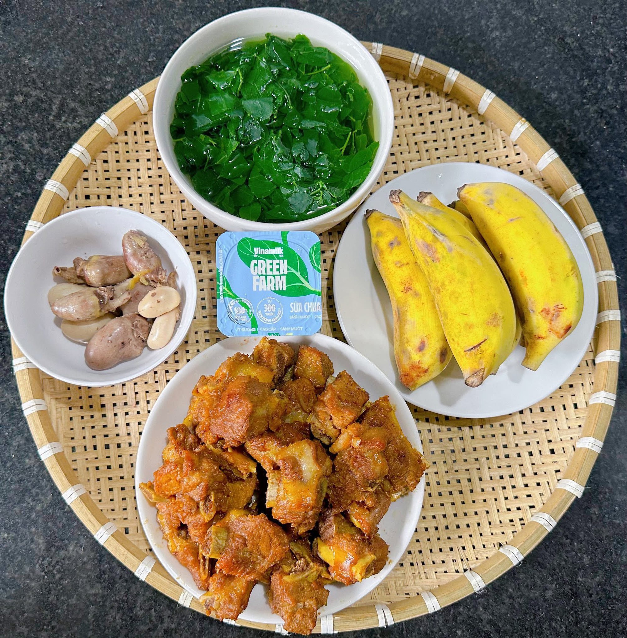 Cả nhà chồng thay phiên nhau nấu cơm cữ ngon cỡ nhà hàng cho bà đẻ: Mom này thắng đời 100-0 rồi!- Ảnh 8.