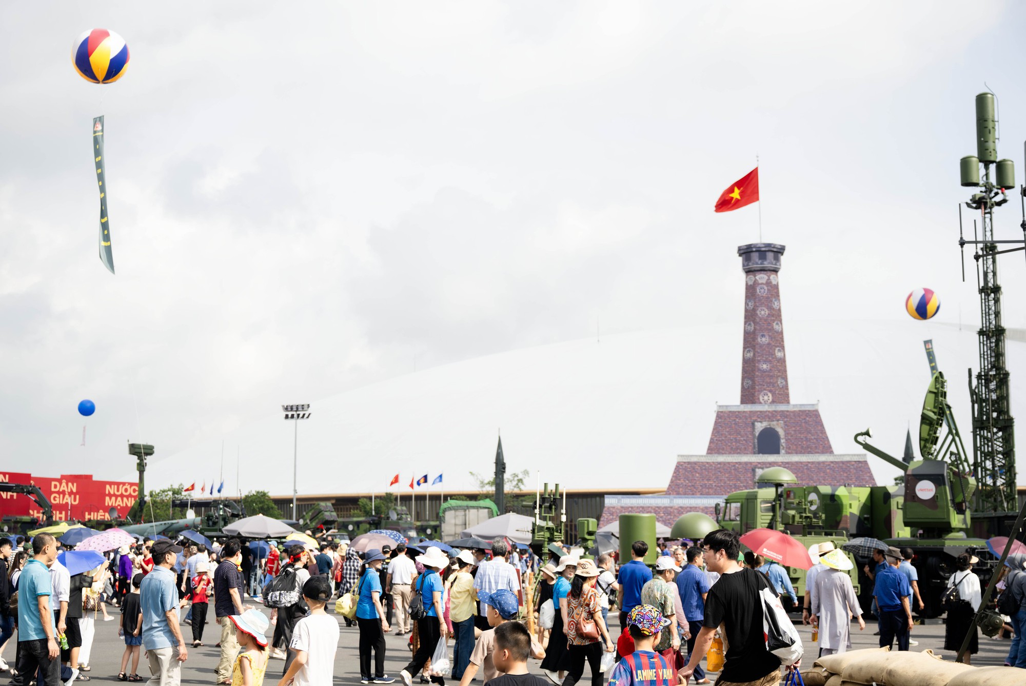 Còn 3 ngày: Biển người đổ về 