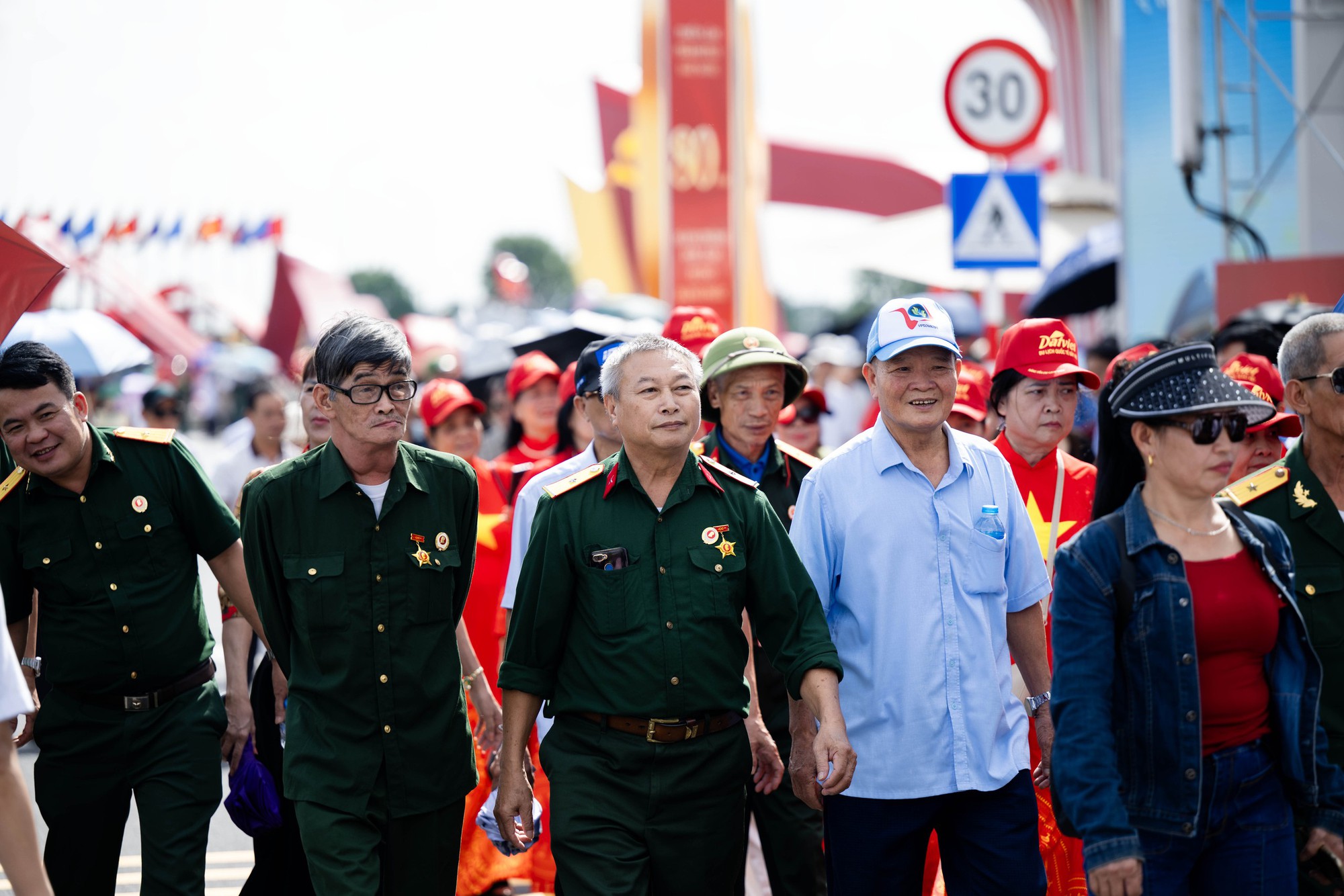 Còn 3 ngày: Biển người đổ về 