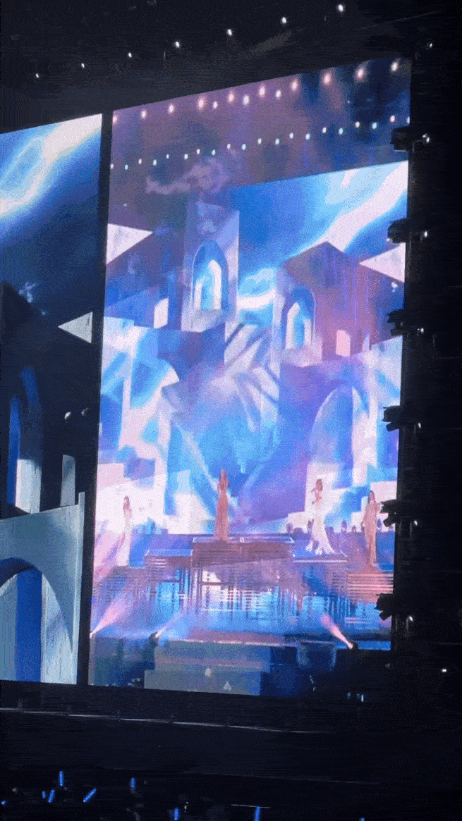 Sốc visual Em Xinh đẹp như nữ thần xé sử bước ra, nhưng chỉ xuất hiện chóng vánh tại concert- Ảnh 4.