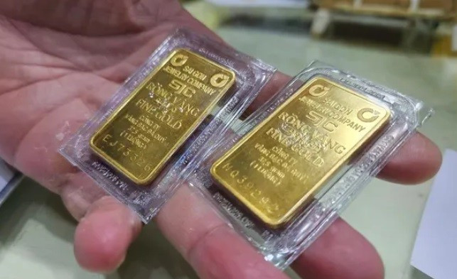 Người mua vàng miếng SJC lỗ nặng trong 5 ngày qua- Ảnh 1.