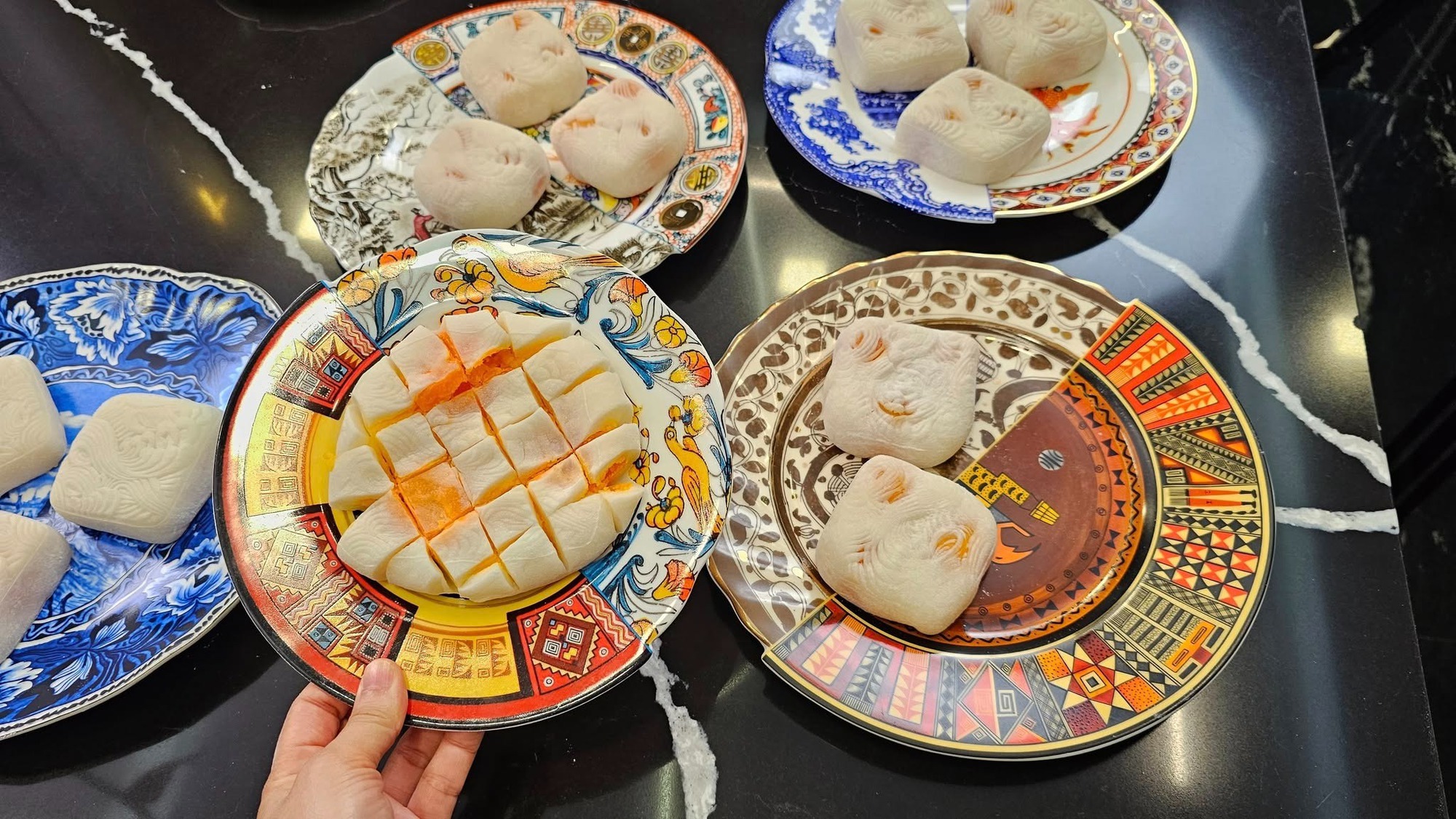 Á hậu bị so sánh với Phương Oanh bắt trend làm 