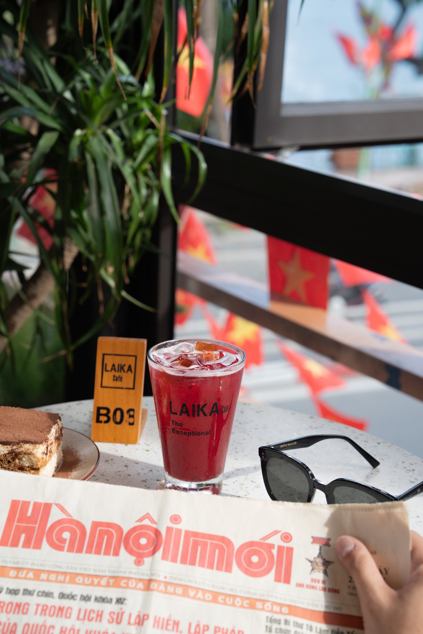 7 hàng quán hưởng trọn sự “mát mát” mùa thu Hà Nội: Nonêe, Vietsun Coffee có view bao trọn tuyến phố tấp nập nhất thủ đô- Ảnh 14.