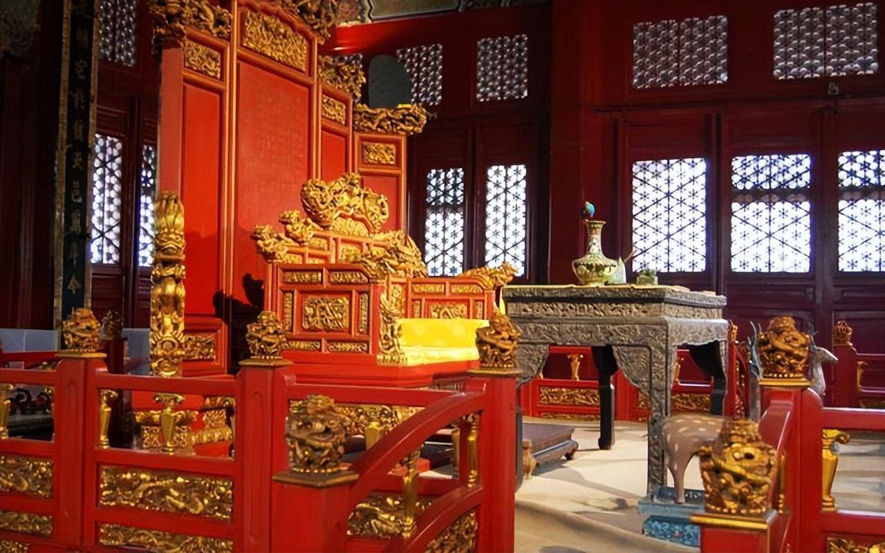 Chiếc ghế khó hiểu nhất trong Tử Cấm Thành, không ai dám ngồi lên, ngay cả các nhà khảo cổ học cũng không thể giải thích được- Ảnh 1. Chiếc ghế khó hiểu nhất trong Tử Cấm Thành, không ai dám ngồi lên, ngay cả các nhà khảo cổ học cũng không thể giải thích được- Ảnh 1.