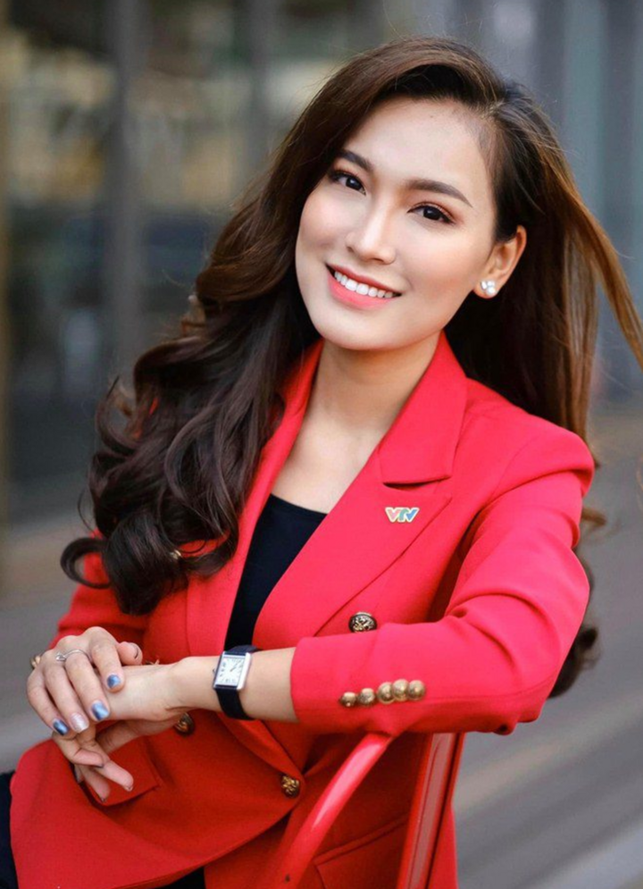 BTV Thời sự 19h của VTV từng đạt giải Nhì Văn quốc gia, thủ khoa Ngoại thương- Ảnh 2.