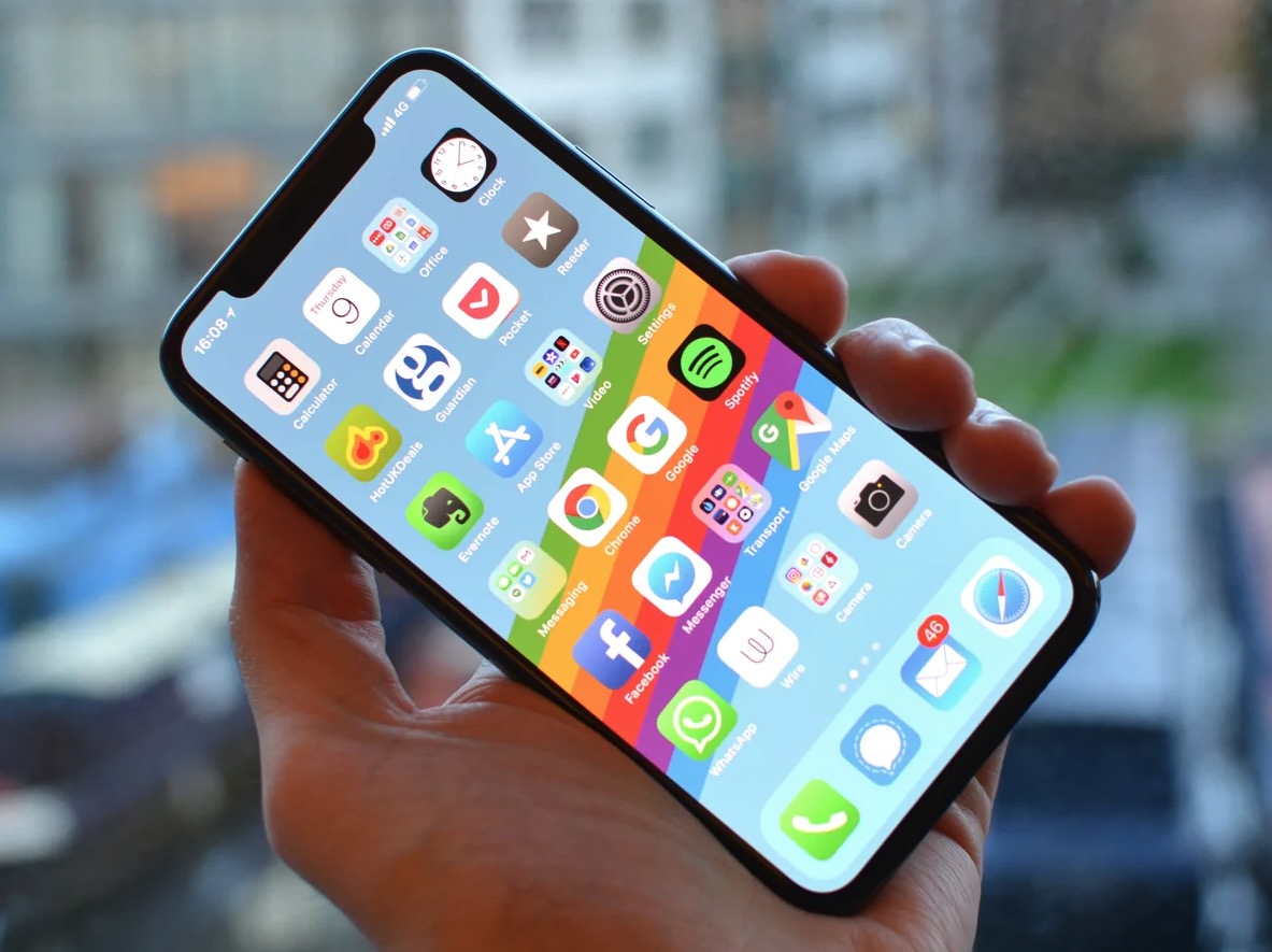 Cụm camera ngang: Google làm mấy năm không ai để ý, iPhone một đêm kéo cả làng "copy"?- Ảnh 9.