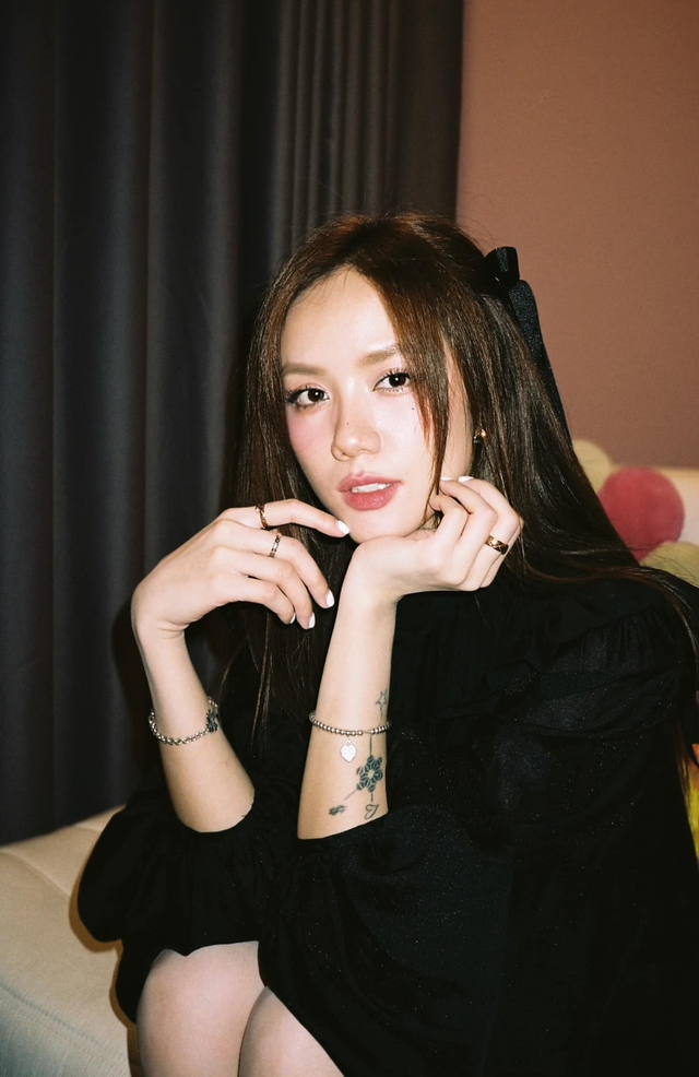 8 nhan sắc Việt như AI tạo ra vì không già suốt 10 năm: Sao nữ Mưa Đỏ xếp thứ mấy?- Ảnh 1.